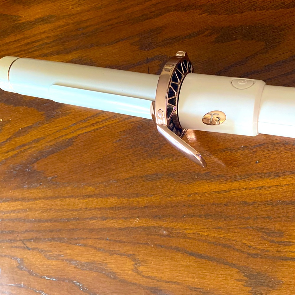 T3 curling wand